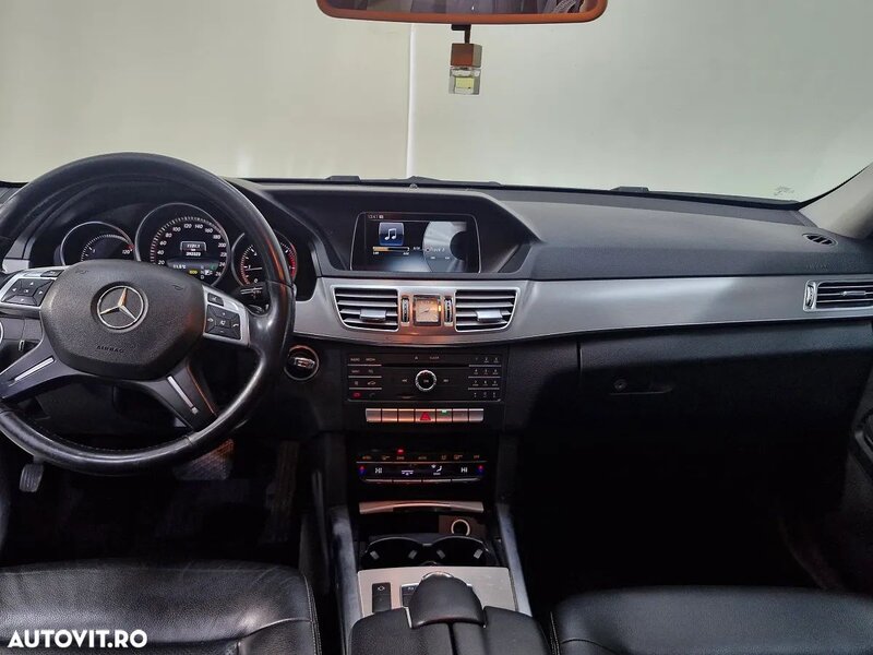 Mercedes-Benz E 200