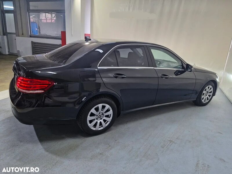 Mercedes-Benz E 200